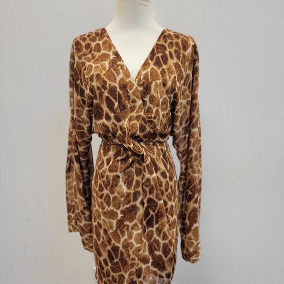 GIRAFFE PRINT MINI FLOWY DRESS WITH STATEMRNT SLEEVES - Picture 2 of 8